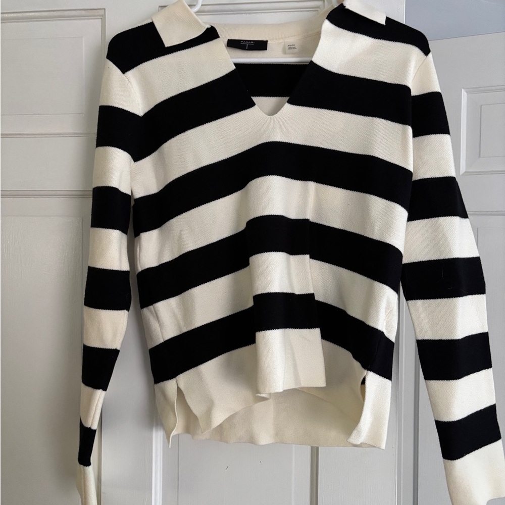 Tahari Black and White V-Neck Sweater